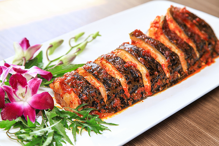 Cá chình biển nướng riềng mẻ